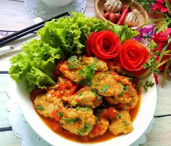 chả mực sốt cà chua